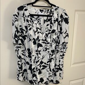 Liz Claiborne Black and White Floral Blouse with Faint Green Flower Accent
